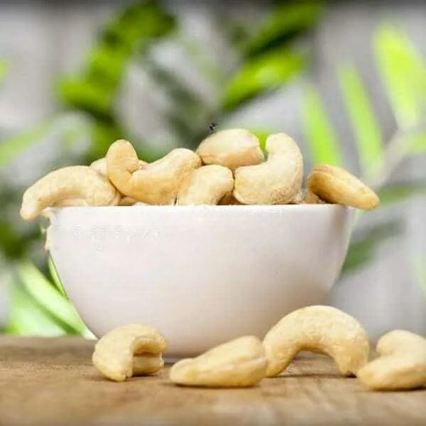 1kg Cashew Basket
