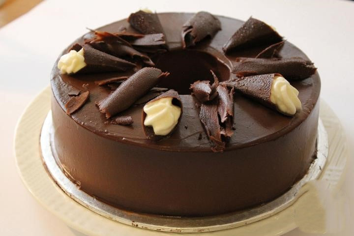 2lb Dark Chocolate Cake